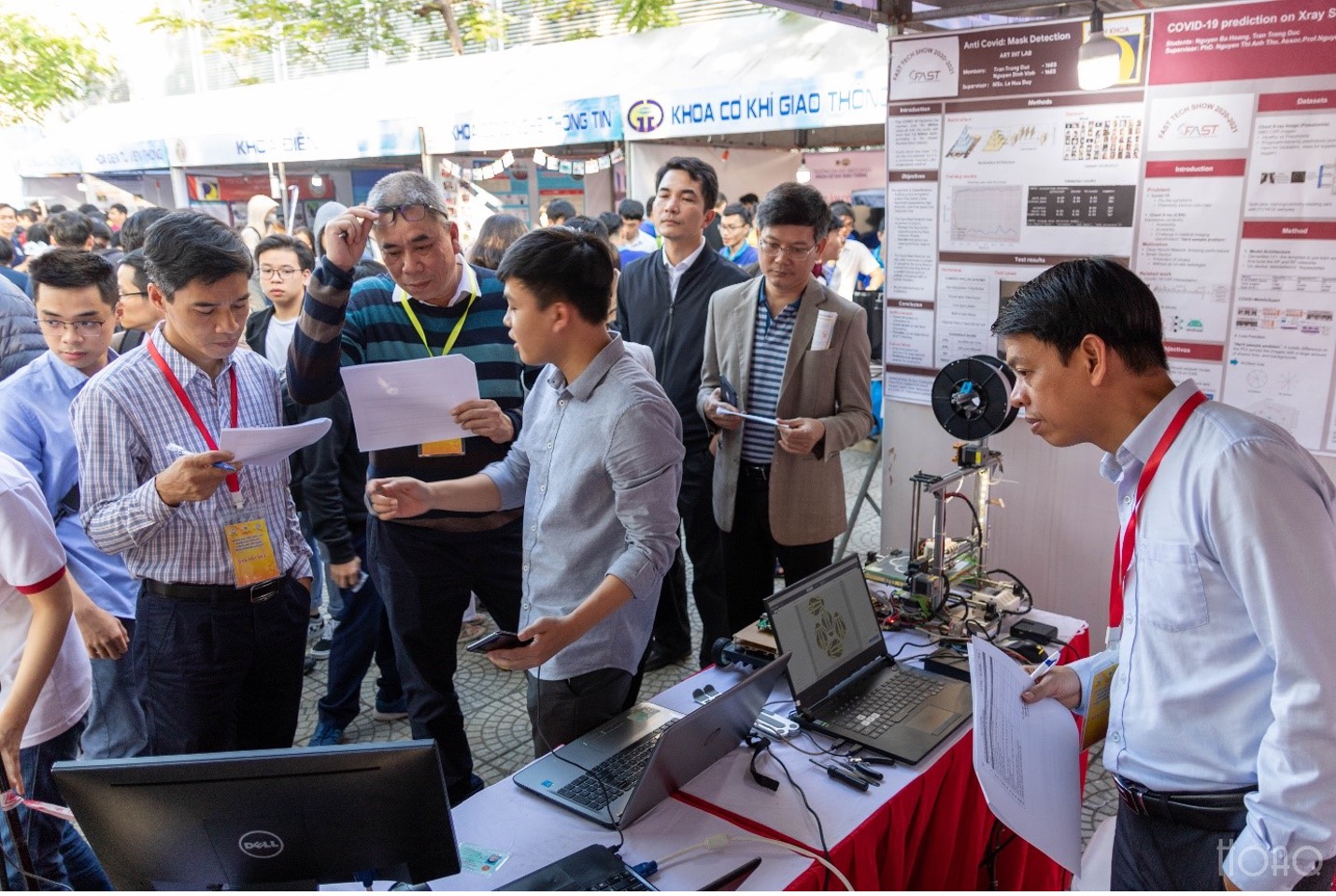The Faculty of Advanced Science and Technology makes its mark at the Science Conference and Technology Exhibition of students in 2021