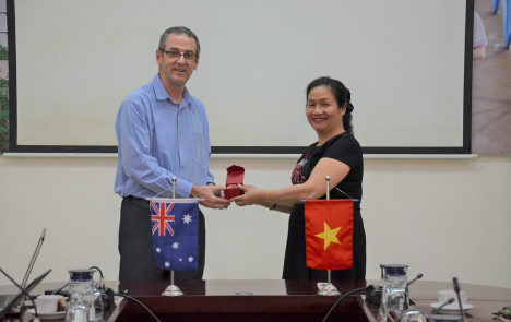 COOPERATION AGREEMENT BETWEEN UNIVERSITY OF NEWCASTLE (UON), AUSTRALIA AND UNIVERSITY OF SCIENCE AND  TECHNOLOGY - UNIVERSITY OF DA NANG (DUT) INTRODUCTION 3+2 DUT – UON TRANSFER PROGRAM FOR STUDENTS OF VN-US ADVANCED PROGRAM OF FAST