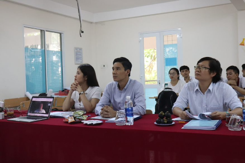 The Faculty of Advanced Science and Technology holds the graduation ceremony for students of Vietnam-France high-quality engineer training program