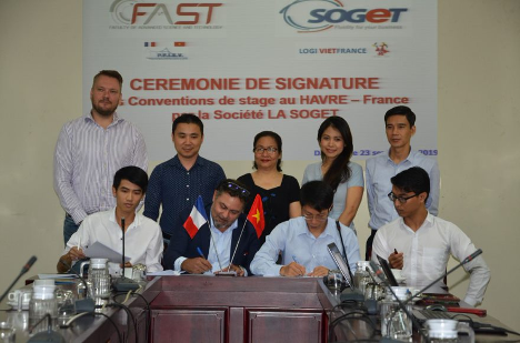 SIGNING AGREEMENT FOR GRANTING INTERNATIONAL INTERSHIP SCHOLARSHIPS IN FRANCE BETWEEN LA SOGET COMPANY, LE HAVRE CITY, FRANCE, AND FACULTY OF ADVANCED SCIENCE AND TECHNOLOGY FOR STUDENTS OF VIETNAM-FRANCE HIGH-QUALITY ENGINEER TRAINING PROGRAM